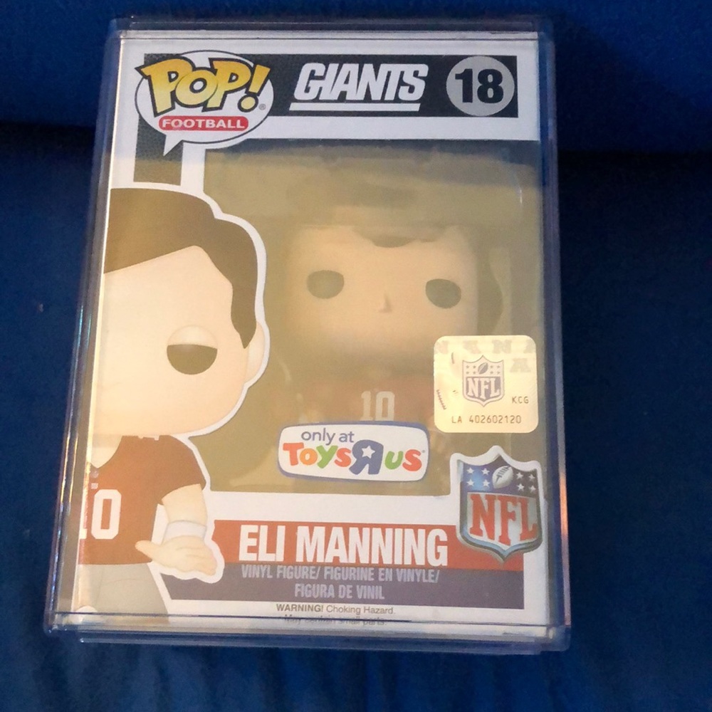 Eli Manning Funko Pop 18 (Red Throw Back Jersey)